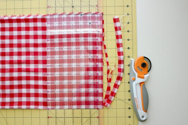 Simple Gathered Half Apron Tutorial