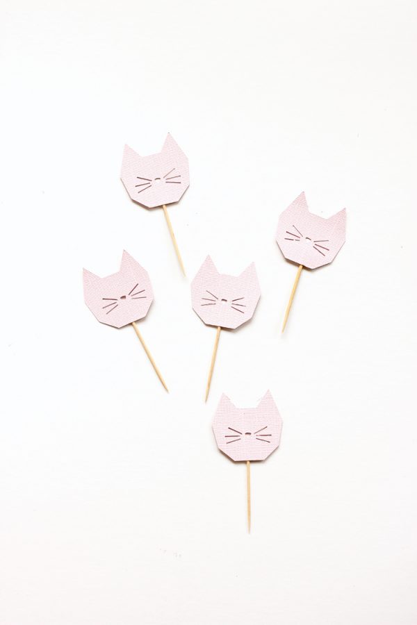 Kitty Cat Birthday Party + Free Printables!