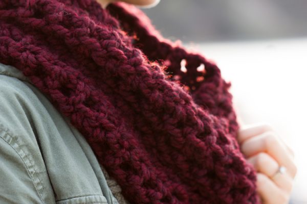 Finger Crocheted Cowl Tutorial + Pattern