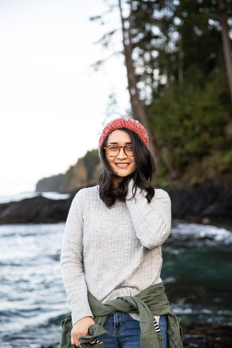 Puff Dot Crochet Beanie - Free Pattern! // www.deliacreates.com