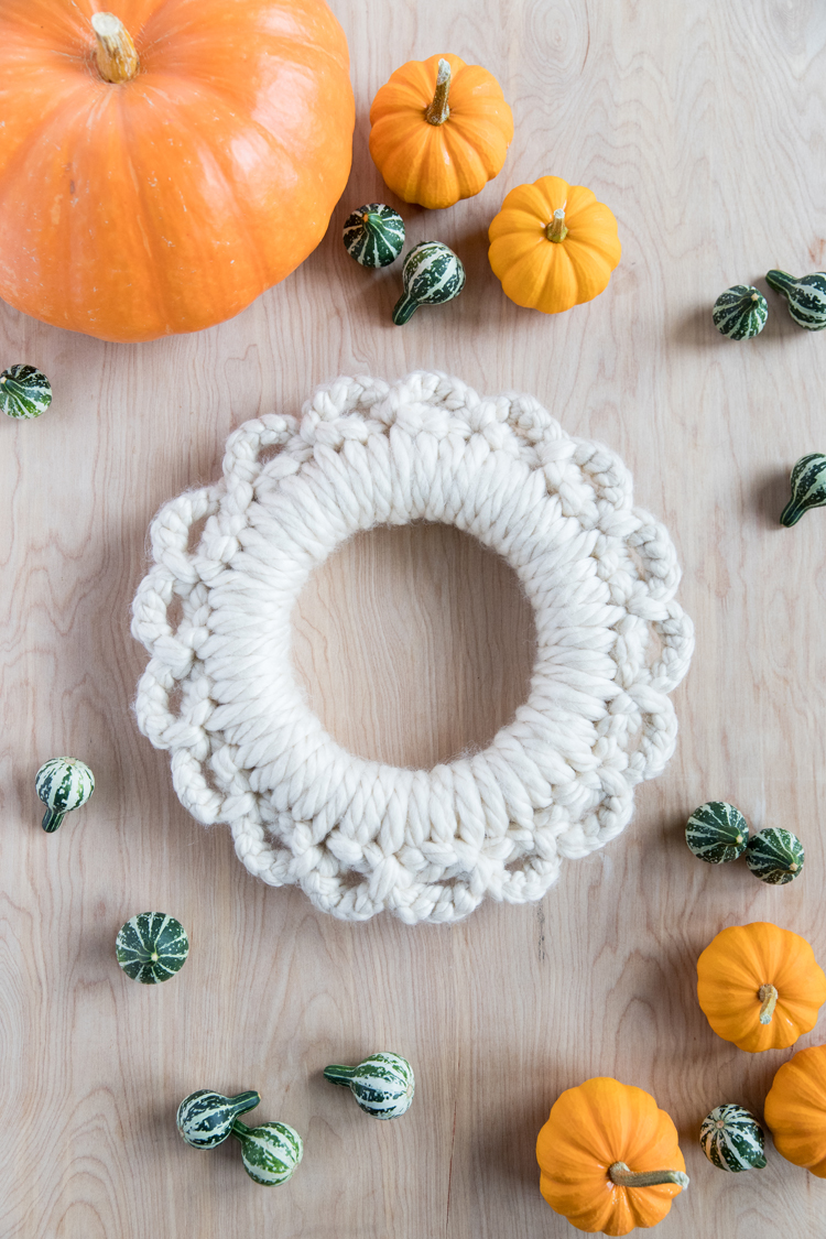 How to crochet a Christmas wreath?🎄 Amigurumi Easy Quick 🎄 Tuto Lou  Passion DREAM 🎅 