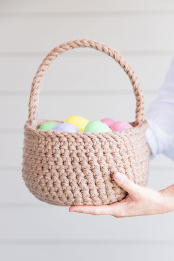 Basic Easter Basket – Free Crochet Pattern and Tutorial