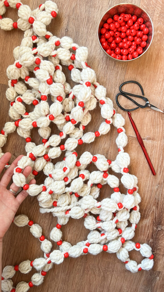 Popcorn Cranberry Crochet Garland Video Tutorial