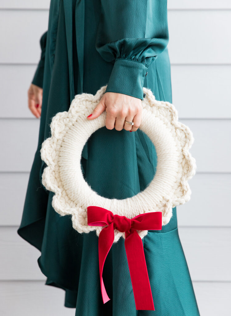 Scalloped Crochet Wreath - Two Ways // free video tutorial and pattern at www.deliacreates.com