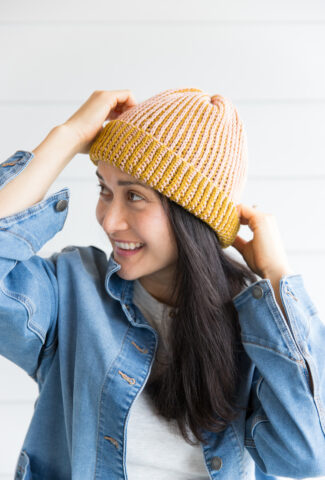 Two Tone Crochet Beanie - free pattern and video tutorial // www.deliacreates.com